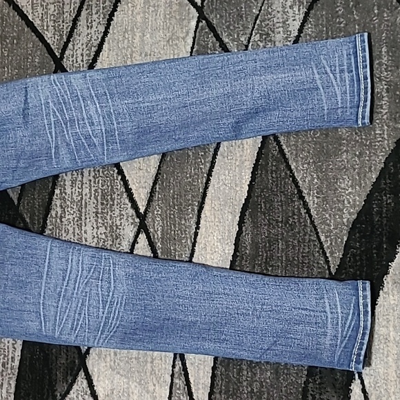 ROCK REVIVAL BETTY EMBROIDERED RHINESTONES SKINNY DENIM JEAN - Picture 16 of 16